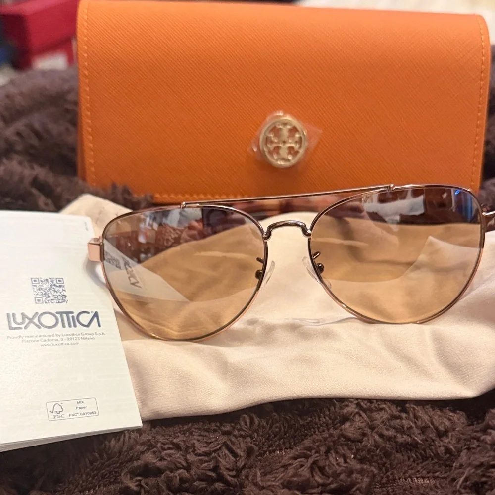 Tory Burch TY6070 Aviator Sunglasses Rose Gold | Authentic | Case Included - Picture 1 of 6
